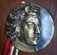Medalion z Chopinem darowany z okazji Jubileuszu EH